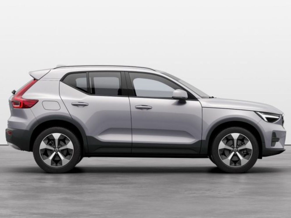 Volvo XC40 nuova a Modena (6)