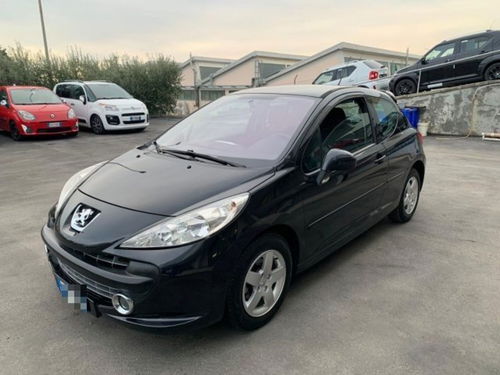 Peugeot 207 HDi 70CV 5 porte: prezzo e scheda tecnica 