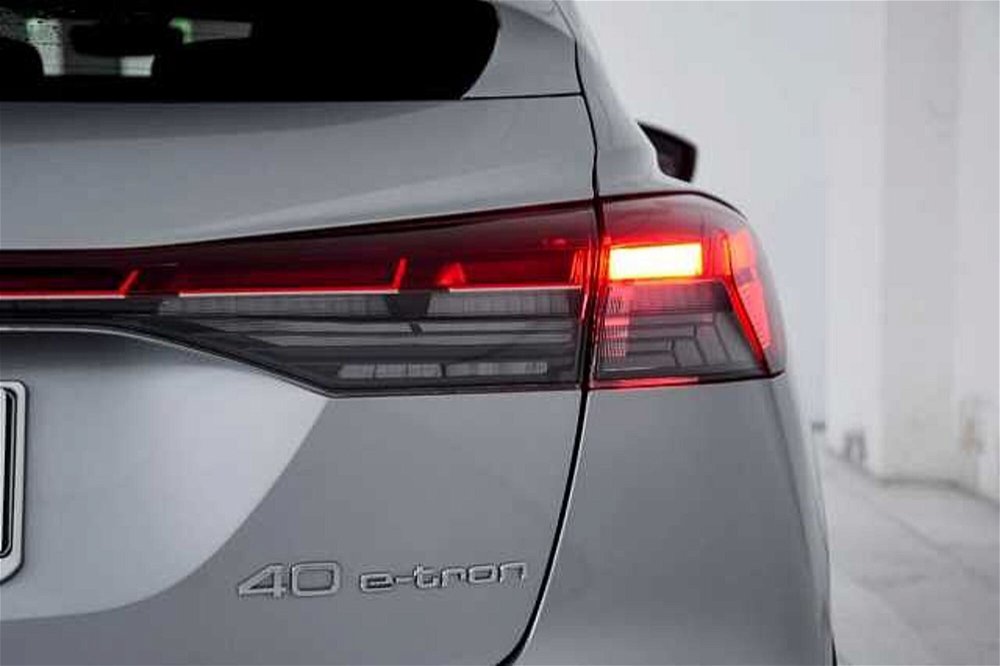 Audi Q4 Sportback Q4 40 e-tron del 2021 usata a Varese (4)