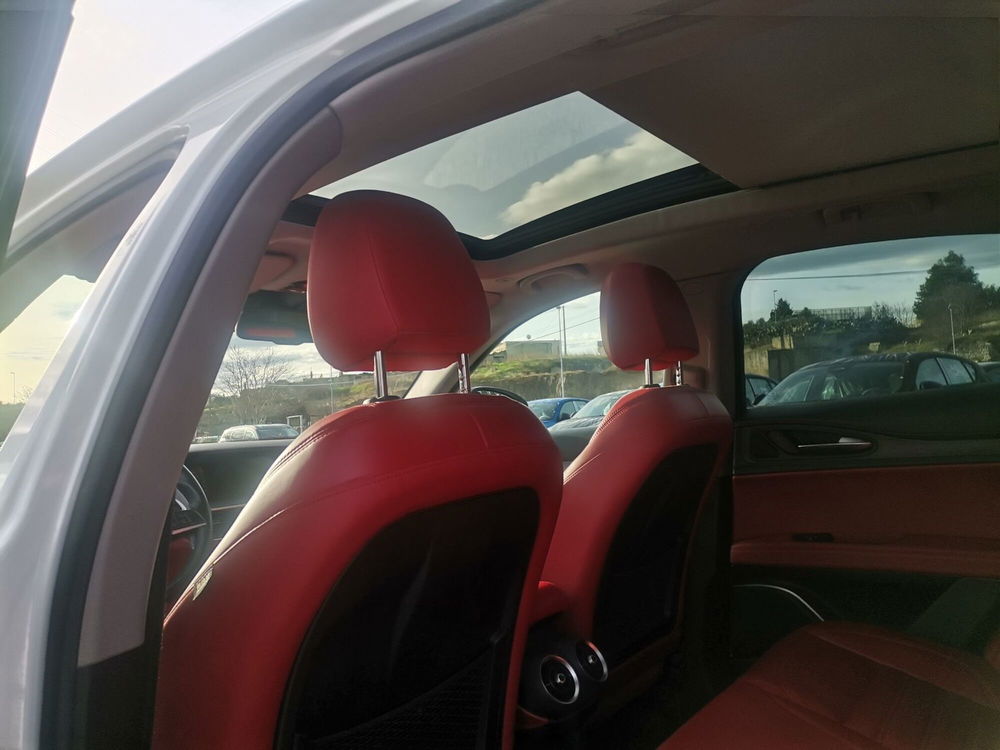 Alfa Romeo Stelvio usata a Matera (11)