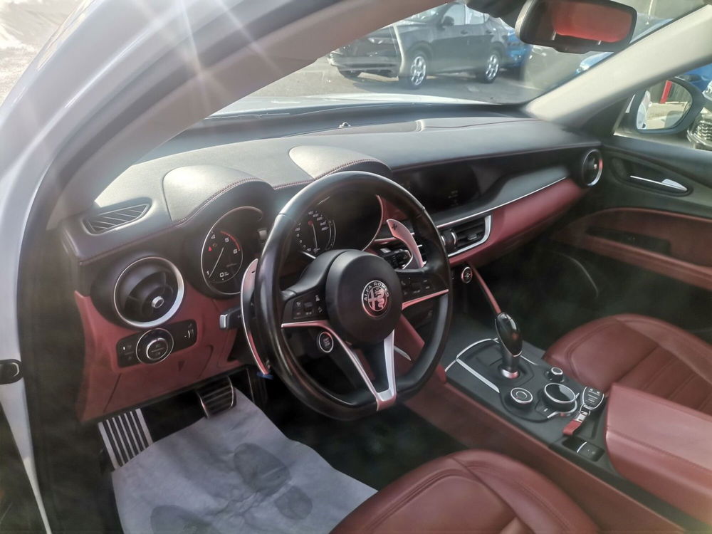 Alfa Romeo Stelvio usata a Matera (9)