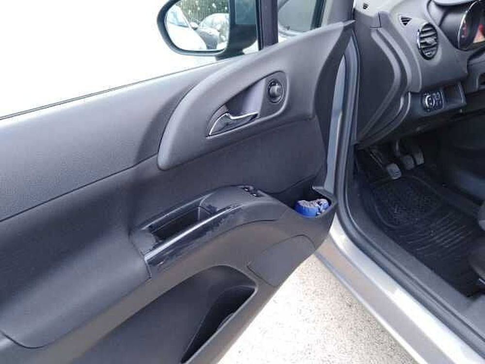 Opel Meriva usata a Ragusa (10)