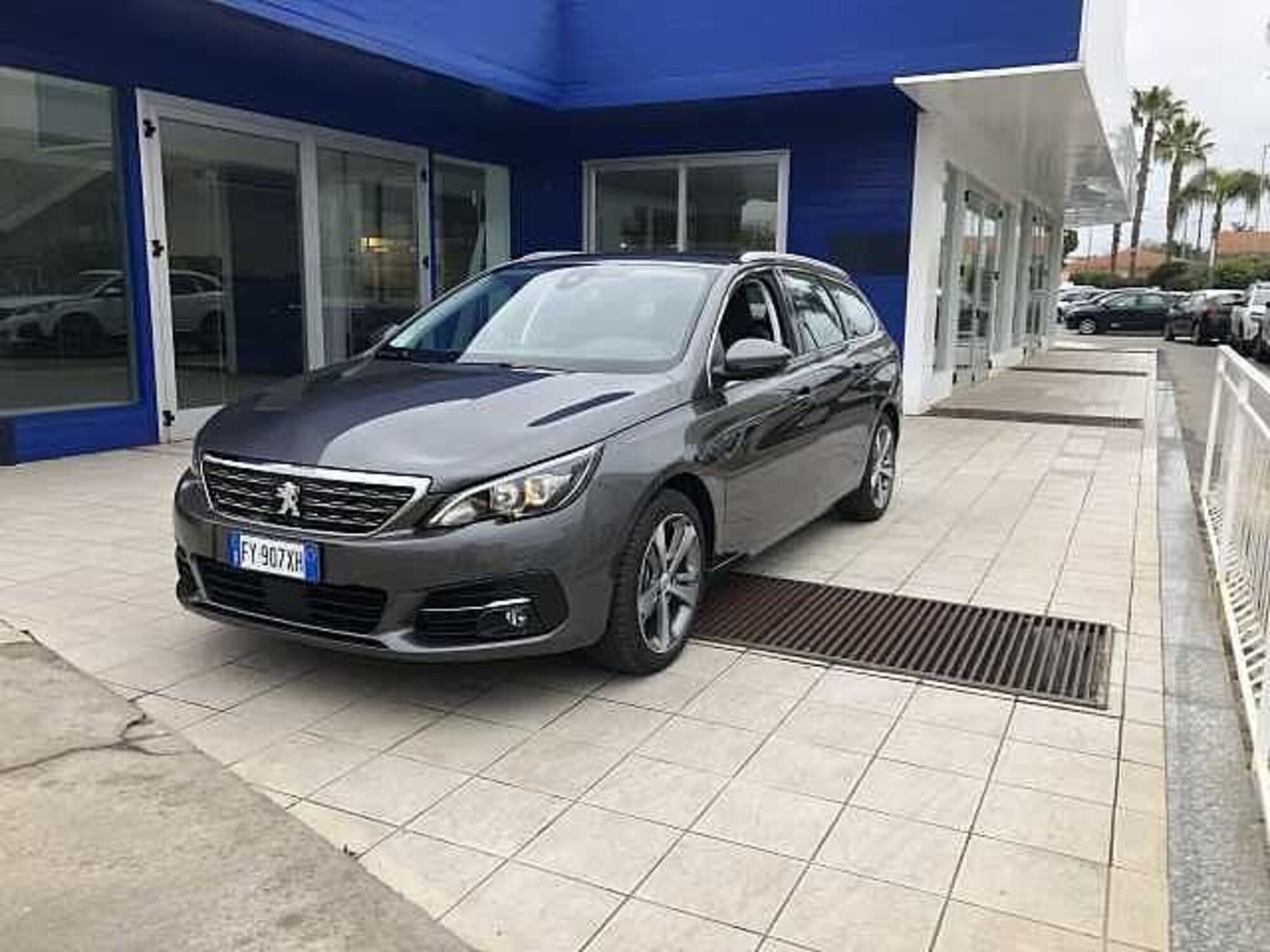 Peugeot 308 SW PureTech T. 130 S&amp;S EAT8 Allure  del 2019 usata a Ragusa