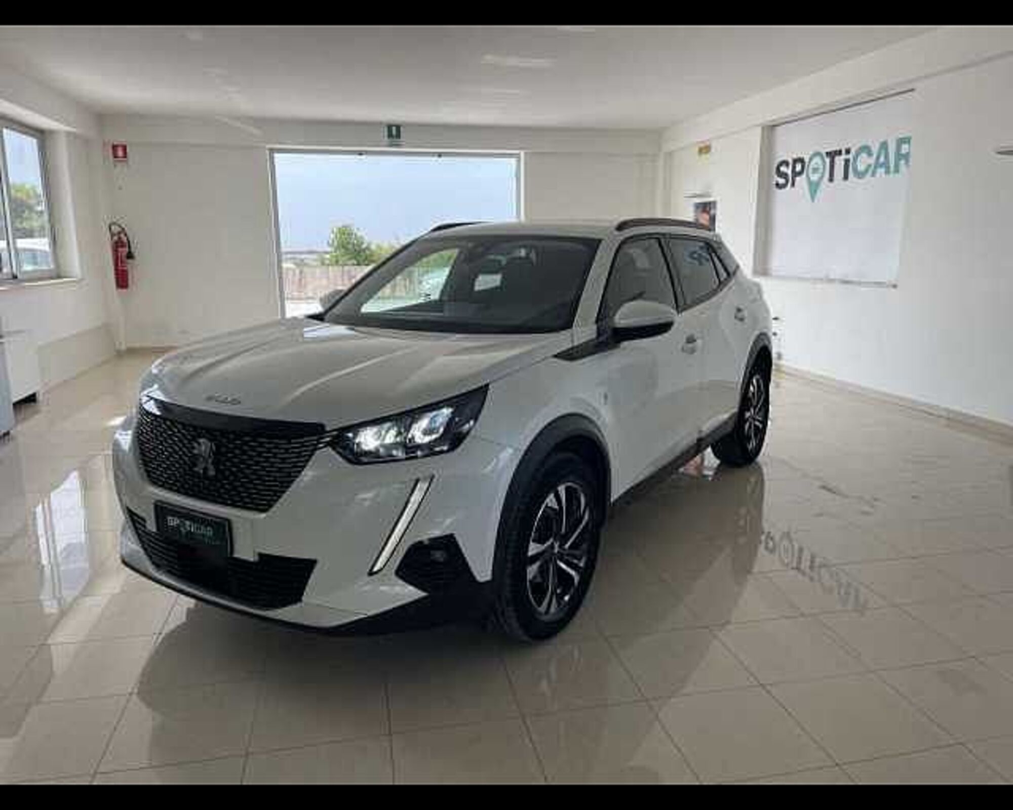 Peugeot 2008 PureTech 100 S&amp;S Allure  del 2021 usata a Ragusa