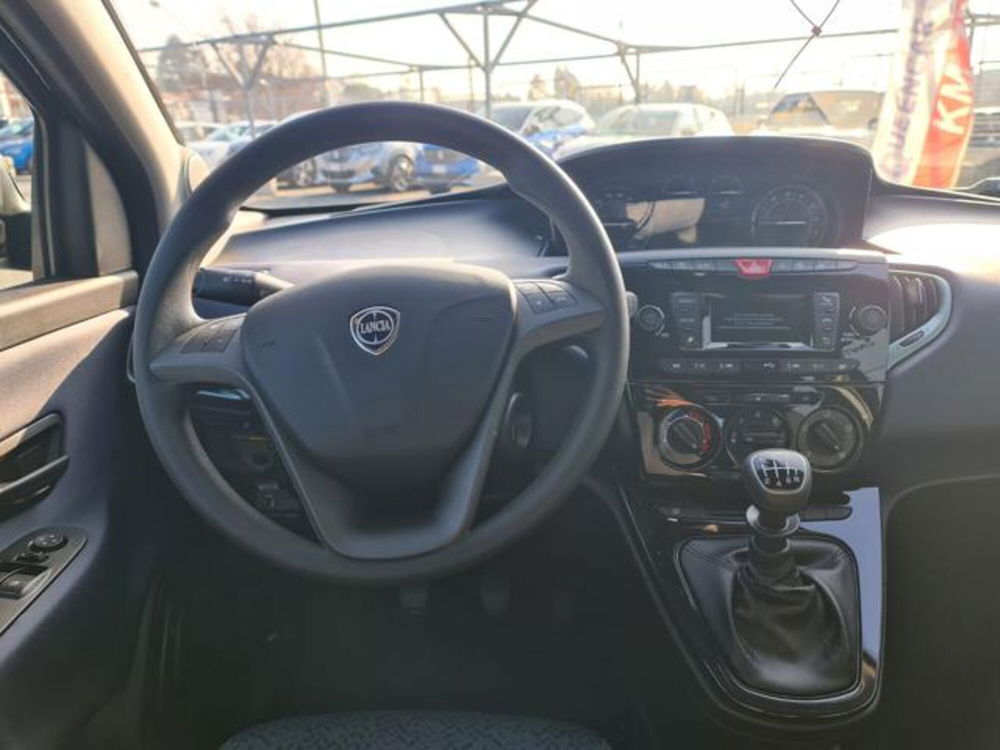 Lancia Ypsilon nuova a Torino (10)