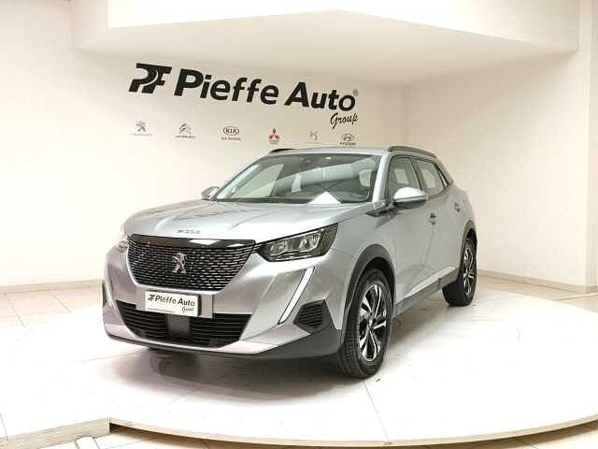 Peugeot 2008 PureTech 130 S&amp;S Allure  del 2020 usata a Teramo