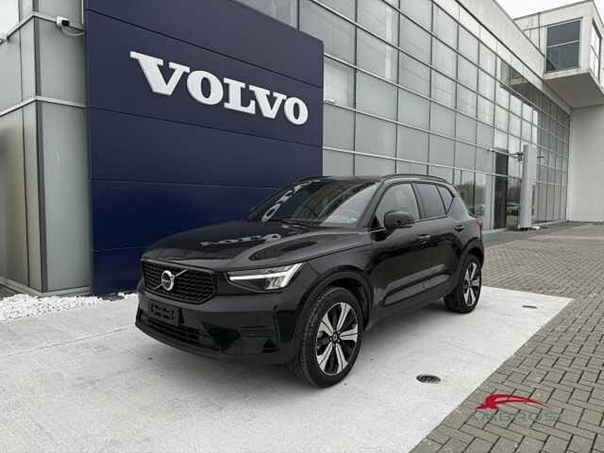 Volvo XC40 T5 Recharge Plug-in Hybrid automatico Plus Dark del 2023 usata a Corciano