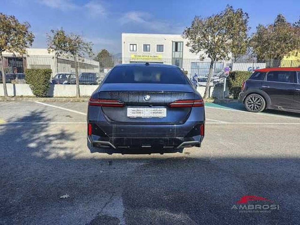 BMW i5 Touring nuova a Viterbo (5)