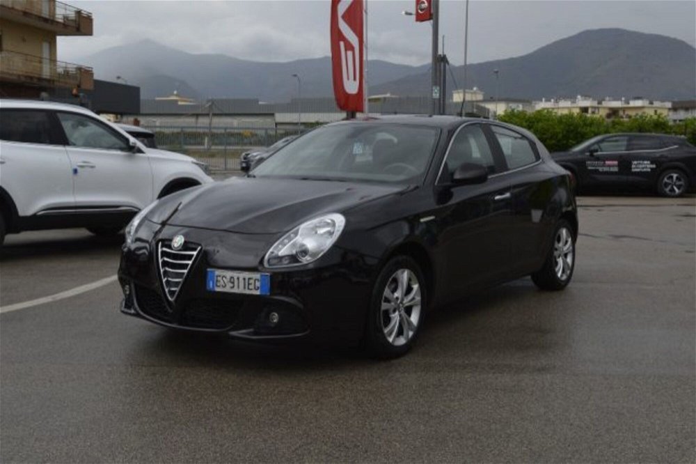 Alfa Romeo Giulietta 1.6 JTDm-2 Distinctive del 2013 usata a Fondi (3)