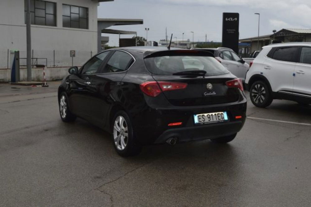 Alfa Romeo Giulietta 1.6 JTDm-2 105 CV Distinctive  del 2013 usata a Fondi (5)