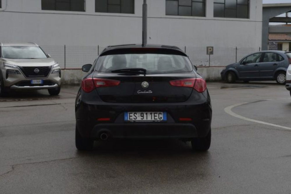 Alfa Romeo Giulietta usata a Latina (6)