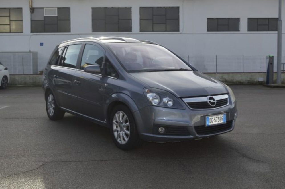 Opel Zafira usata a Latina