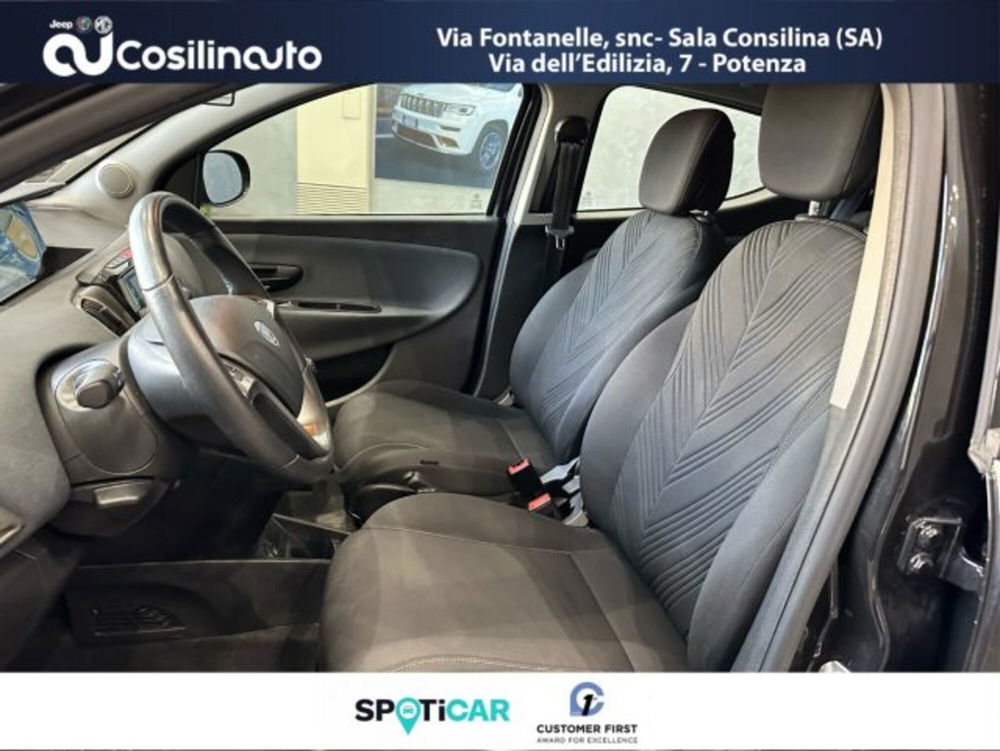 Lancia Ypsilon usata a Salerno (10)