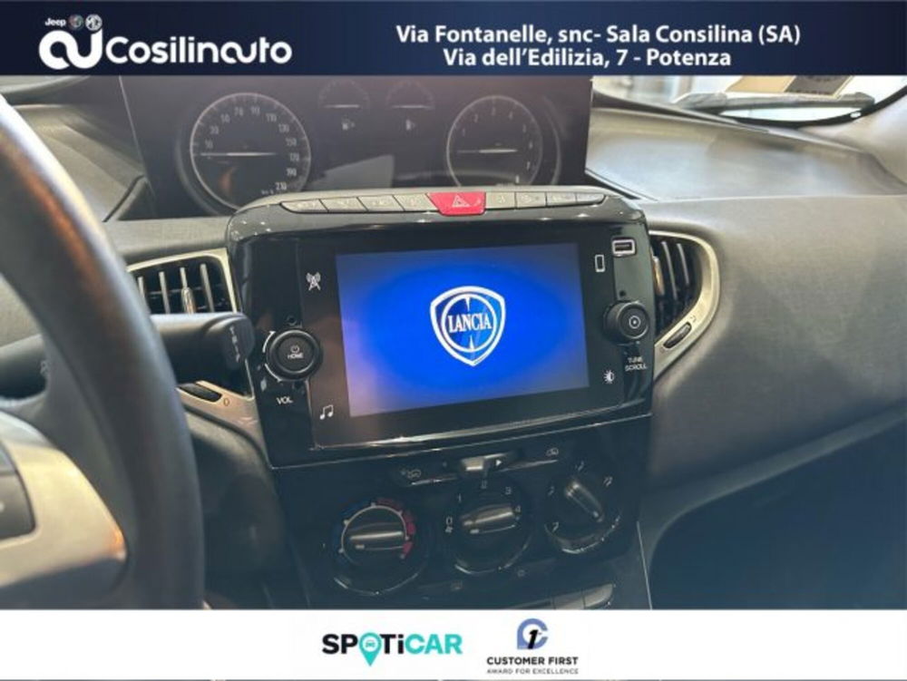 Lancia Ypsilon usata a Salerno (16)