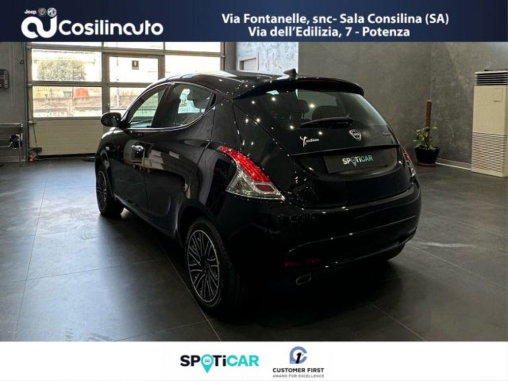 Lancia Ypsilon usata a Salerno (7)