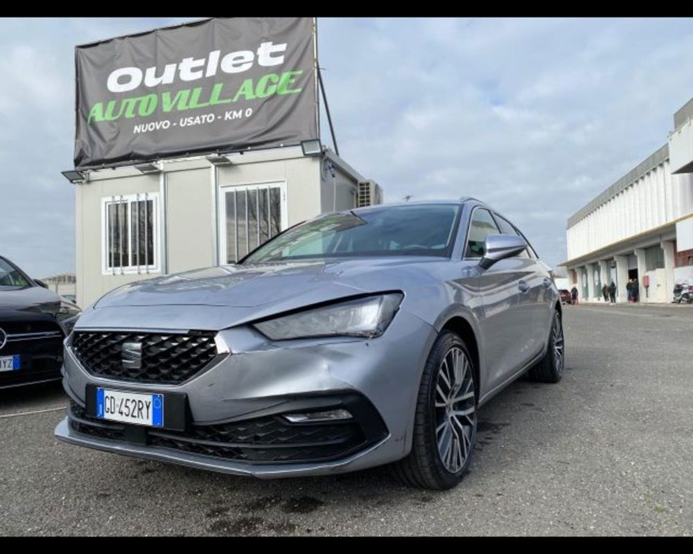 SEAT Leon ST Sportstourer 1.5 eTSI 150 CV DSG Xcellence  del 2021 usata a Castenaso (3)