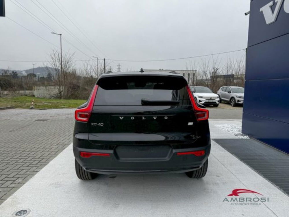 Volvo XC40 usata a Perugia (6)