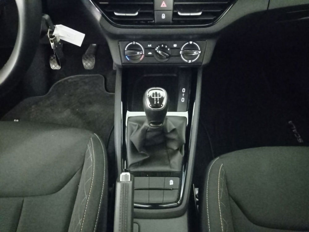 Skoda Scala usata a Varese (13)