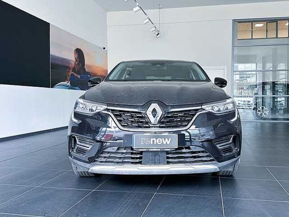 Renault Arkana E-Tech 145 CV Intens  del 2021 usata a Rende (4)