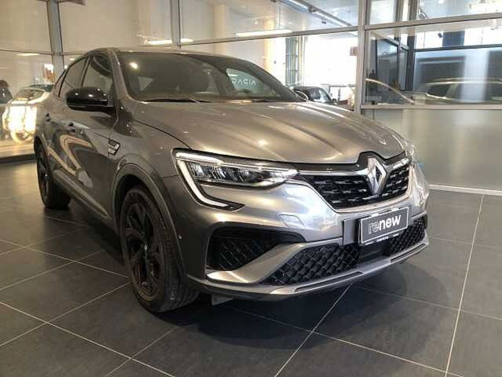 Renault Arkana E-Tech 145 CV R.S. Line  del 2021 usata a Rende (5)