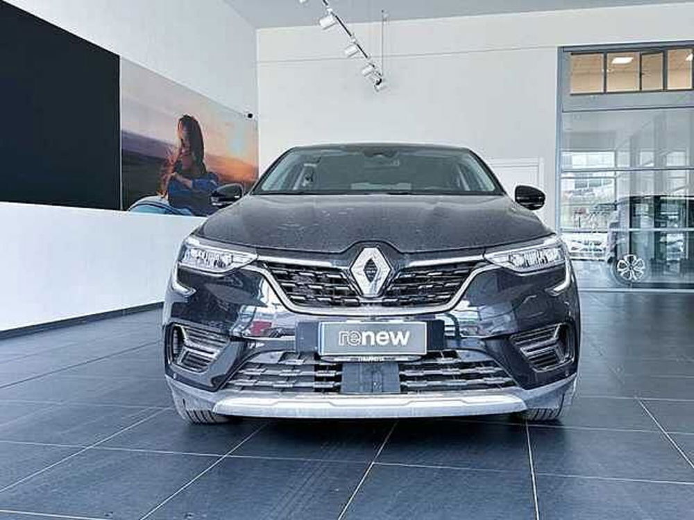 Renault Arkana E-Tech 145 CV Intens  del 2021 usata a Rende (3)