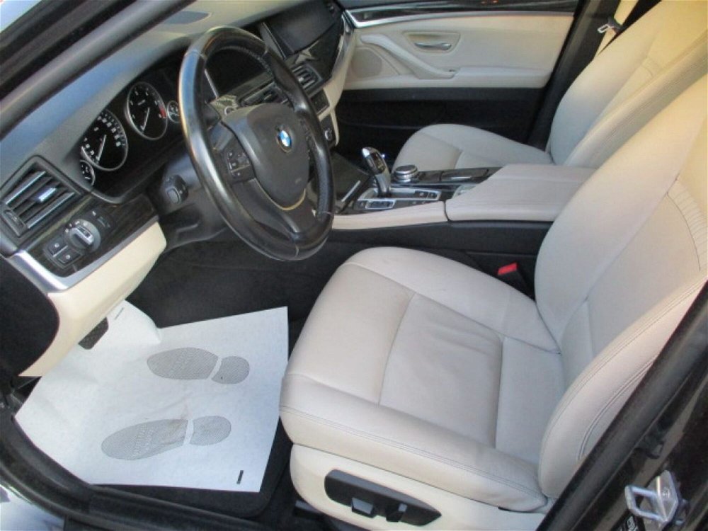 BMW Serie 5 Touring 525d xDrive  del 2014 usata a Paruzzaro (5)