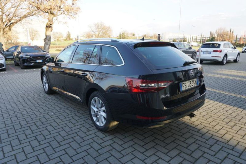 Skoda Superb Station Wagon usata a Perugia (4)