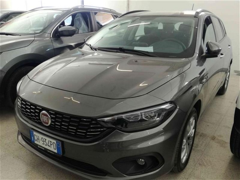 Fiat Tipo Station Wagon Tipo 1.6 Mjt S&S DCT SW Lounge my 18 del 2019 usata a Salerno