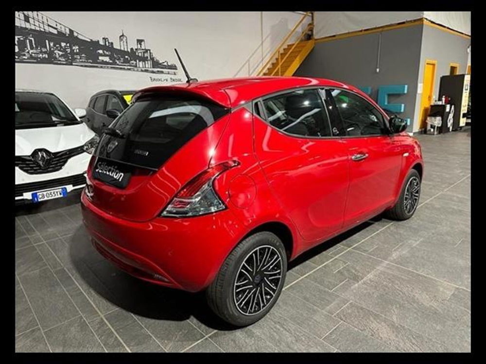 Lancia Ypsilon usata a Cremona (5)