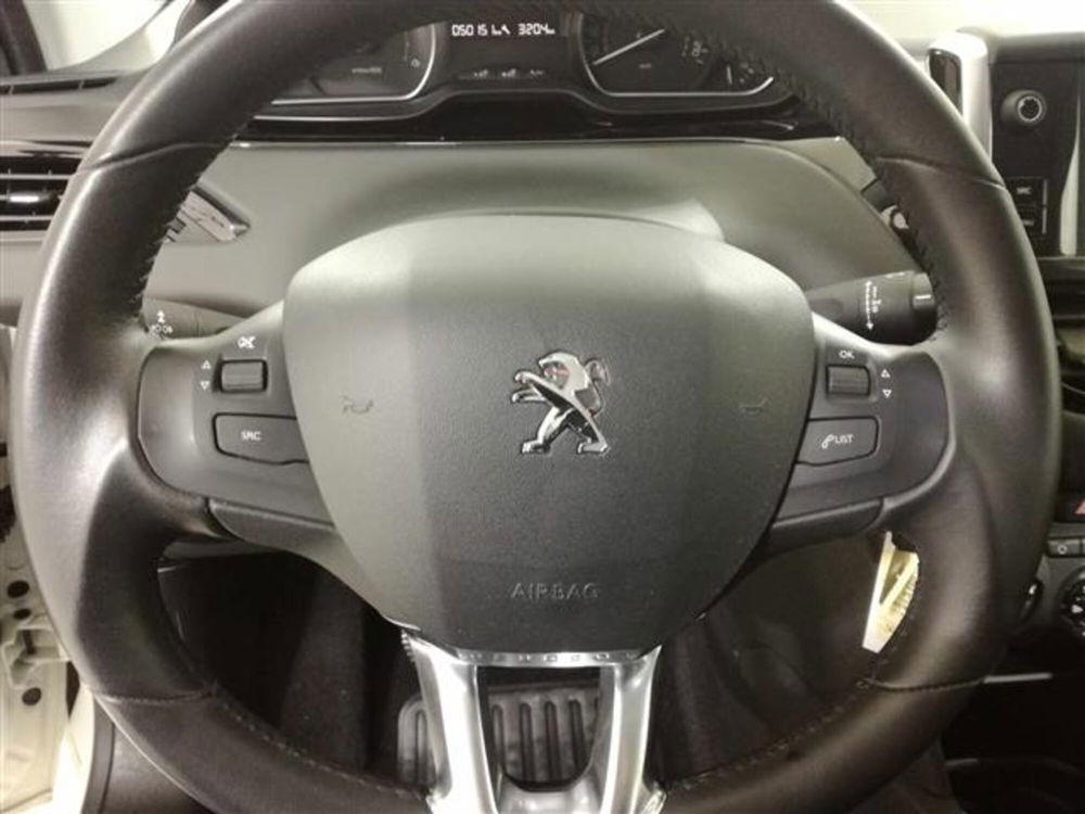 Peugeot 208 usata a Salerno (12)