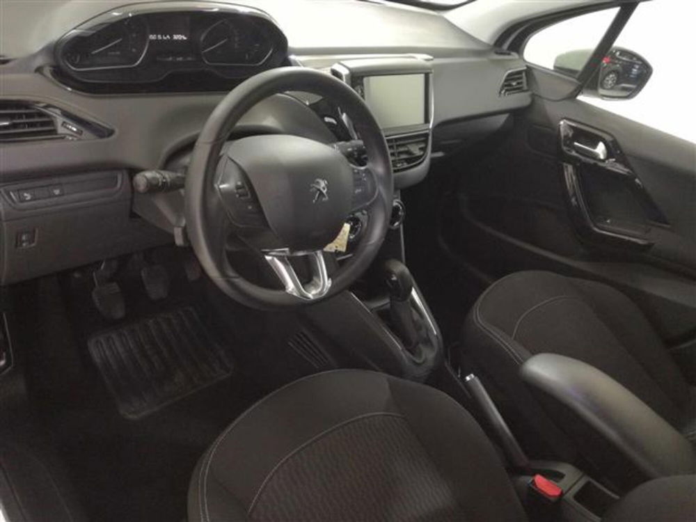 Peugeot 208 usata a Salerno (7)