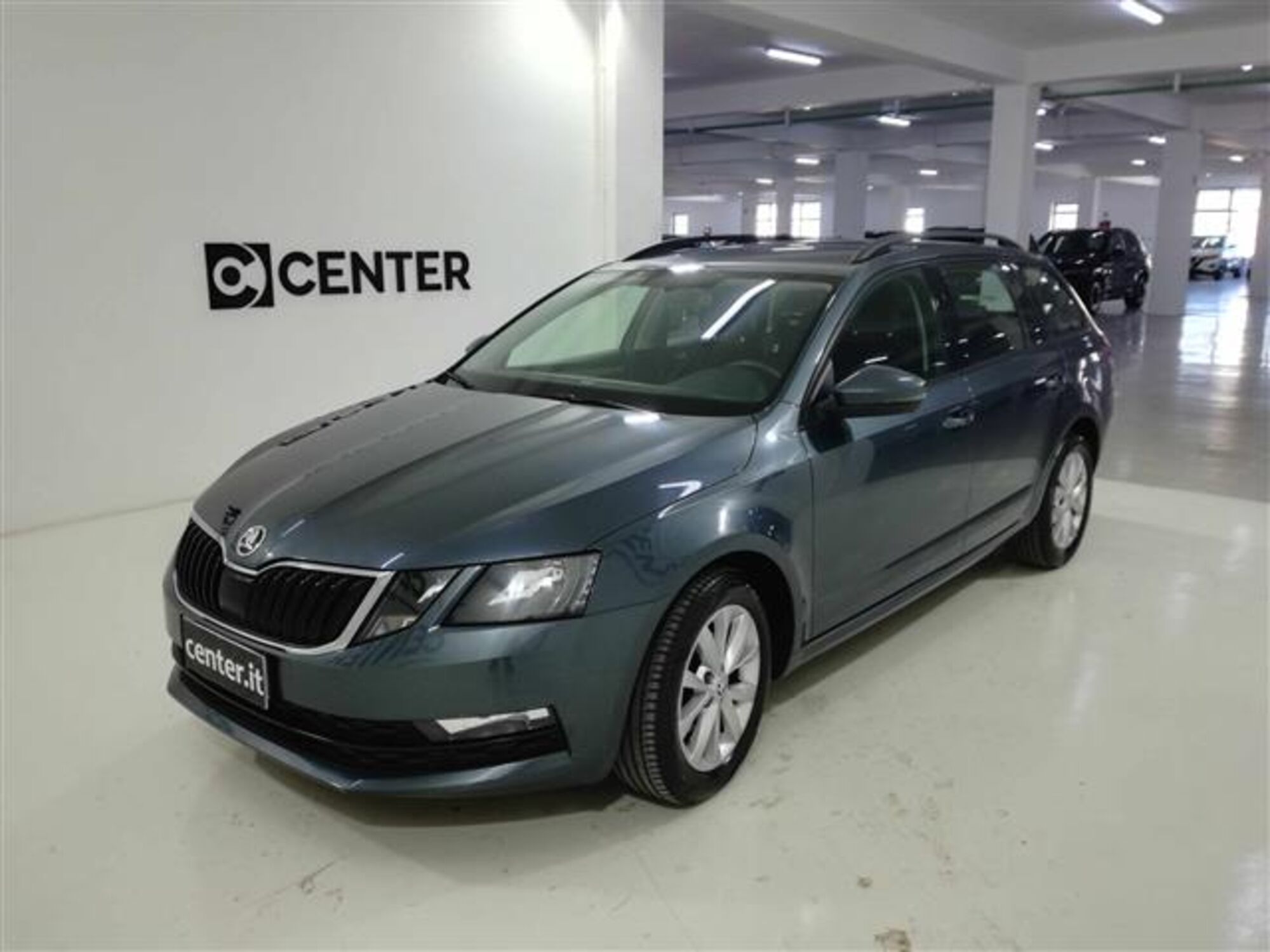 Skoda Octavia Station Wagon 1.6 TDI CR 115 CV Wagon Executive  del 2019 usata a Salerno