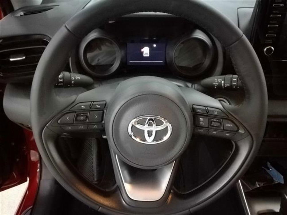 Toyota Yaris nuova a Salerno (13)