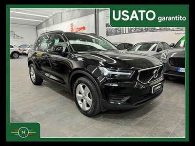 Volvo XC40 T3 Momentum Pro  del 2020 usata a Vaiano Cremasco