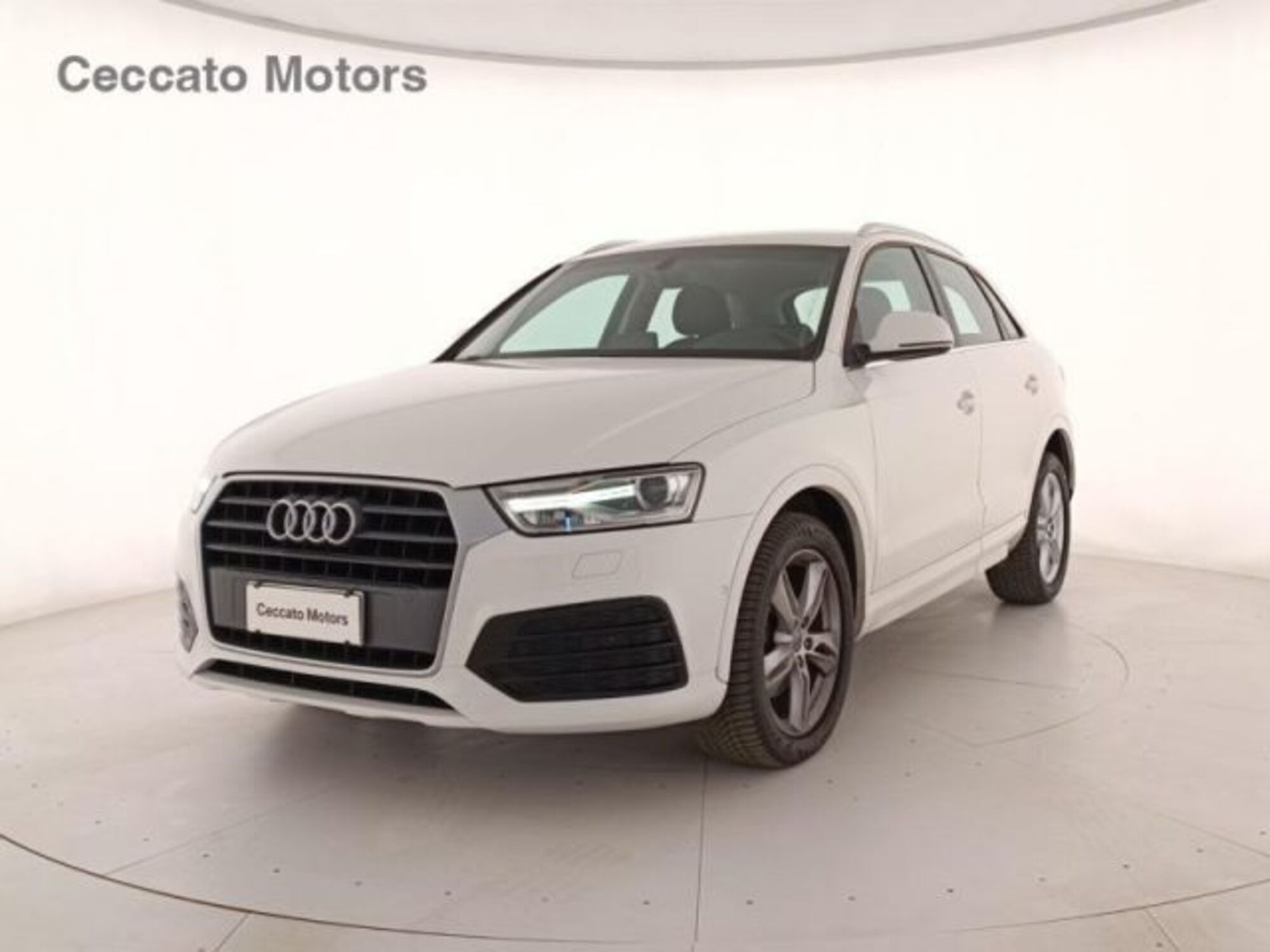 Audi Q3 2.0 TDI 120 CV S tronic Sport  del 2017 usata a Padova