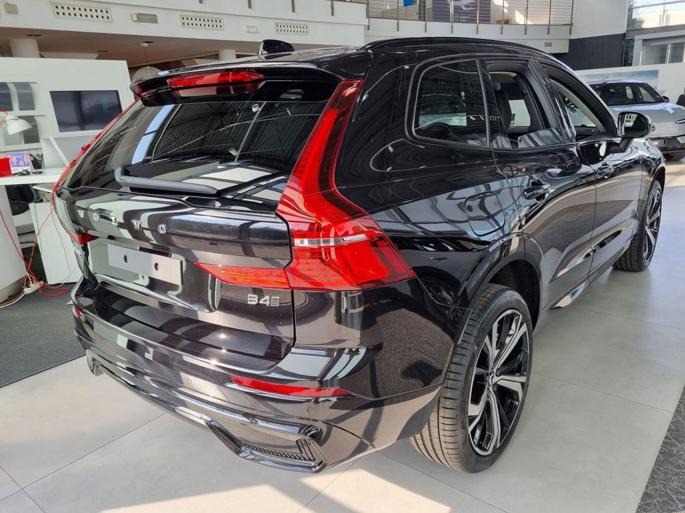 Volvo XC60 nuova a Ferrara (6)