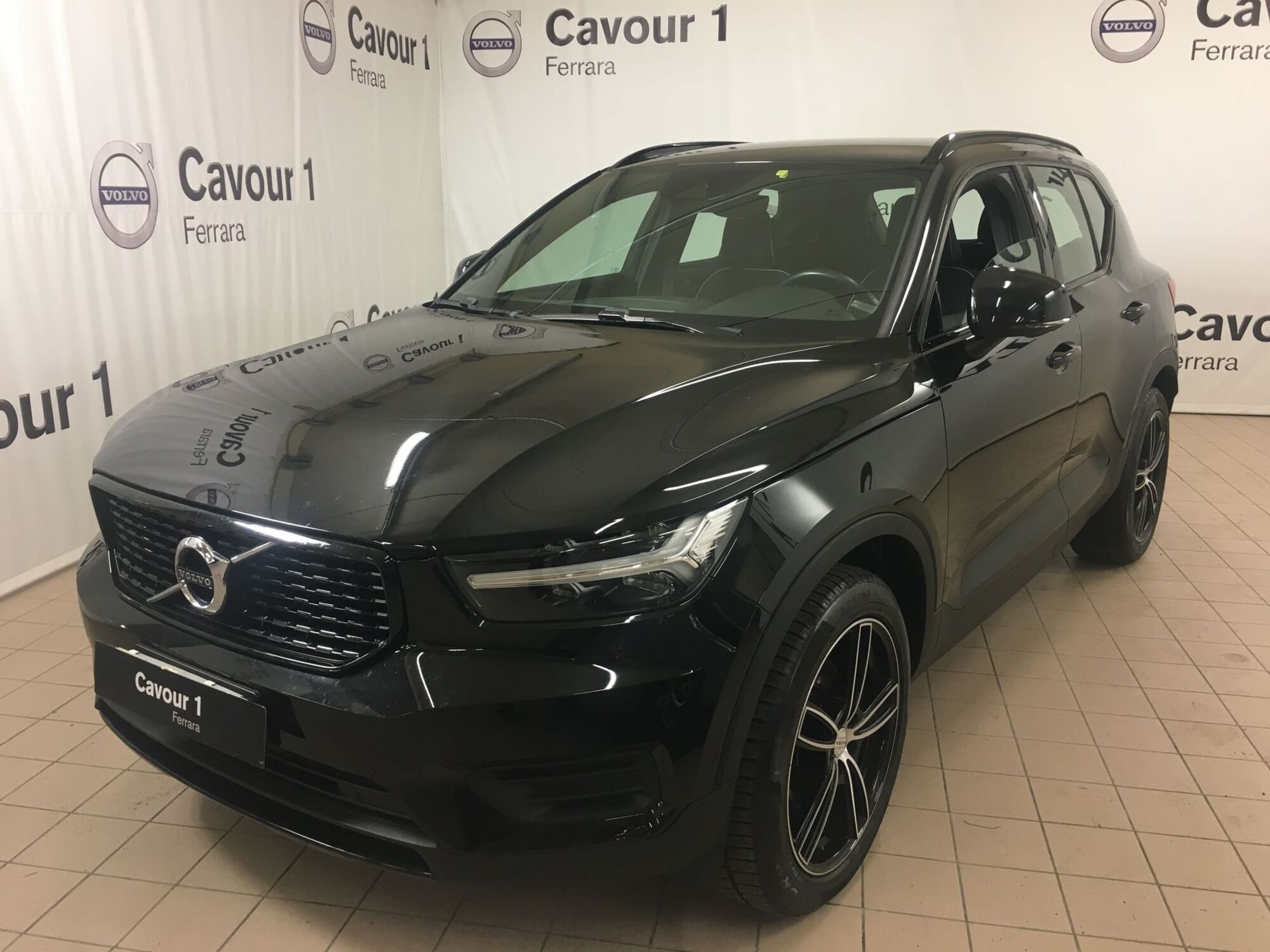 Volvo XC40 T5 AWD Geartronic R-design  del 2020 usata a Ferrara