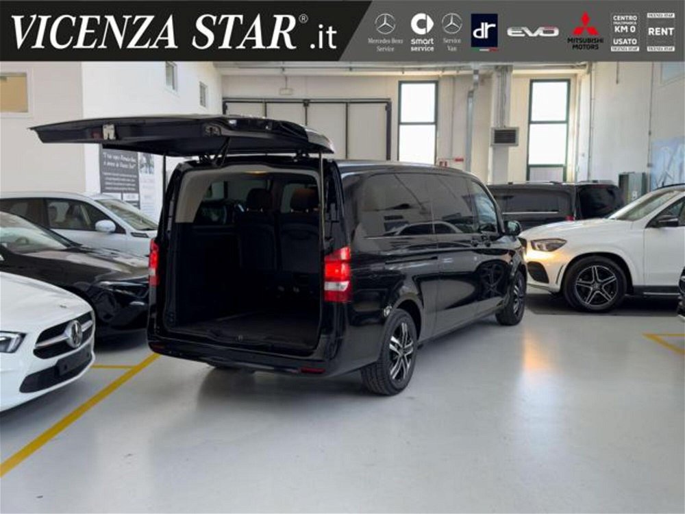 Mercedes-Benz Vito 2.0 119 CDI 4x4 PL Tourer Pro Extra-Long  del 2022 usata a Altavilla Vicentina (5)