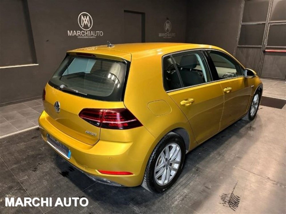 Volkswagen Golf 1.4 TGI 5p. Highline BlueMotion  del 2018 usata a Bastia Umbra (5)