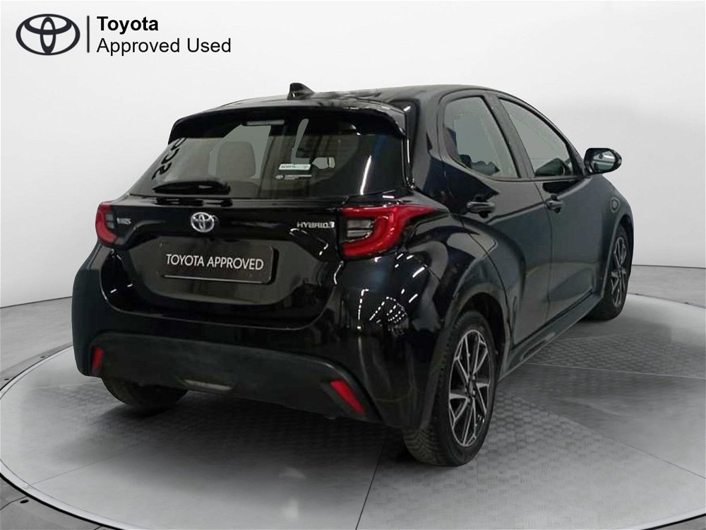 Toyota Yaris 1.5 Hybrid 5 porte Trend del 2022 usata a Pisa (3)