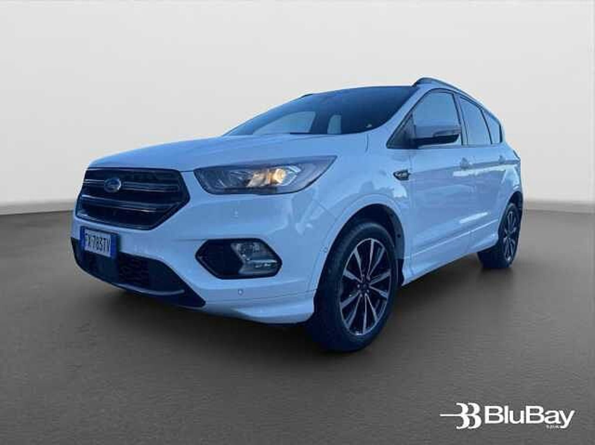 Ford Kuga 1.5 TDCI 120 CV S&amp;S 2WD ST-Line  del 2019 usata a Livorno