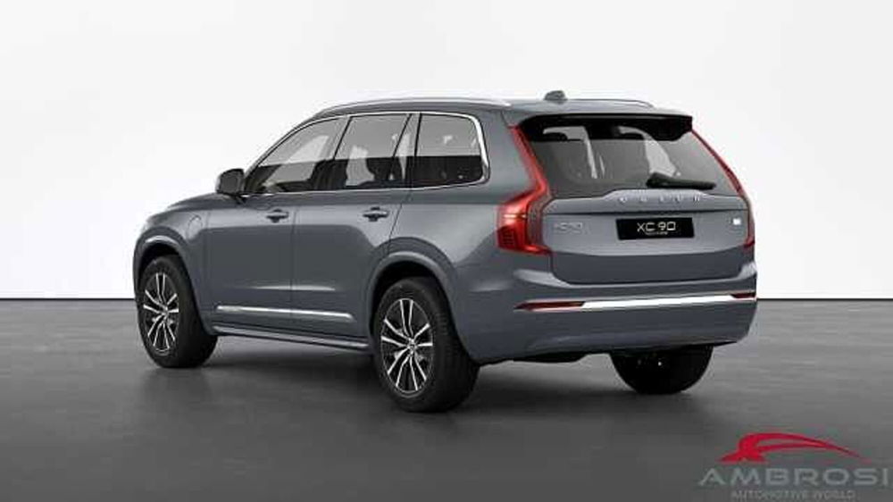 Volvo XC90 nuova a Viterbo (3)