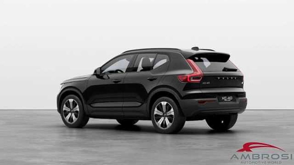 Volvo XC40 nuova a Viterbo (3)