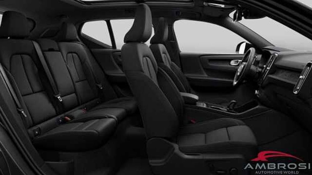 Volvo XC40 nuova a Viterbo (7)