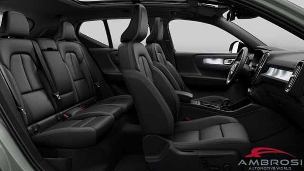 Volvo XC40 nuova a Viterbo (7)