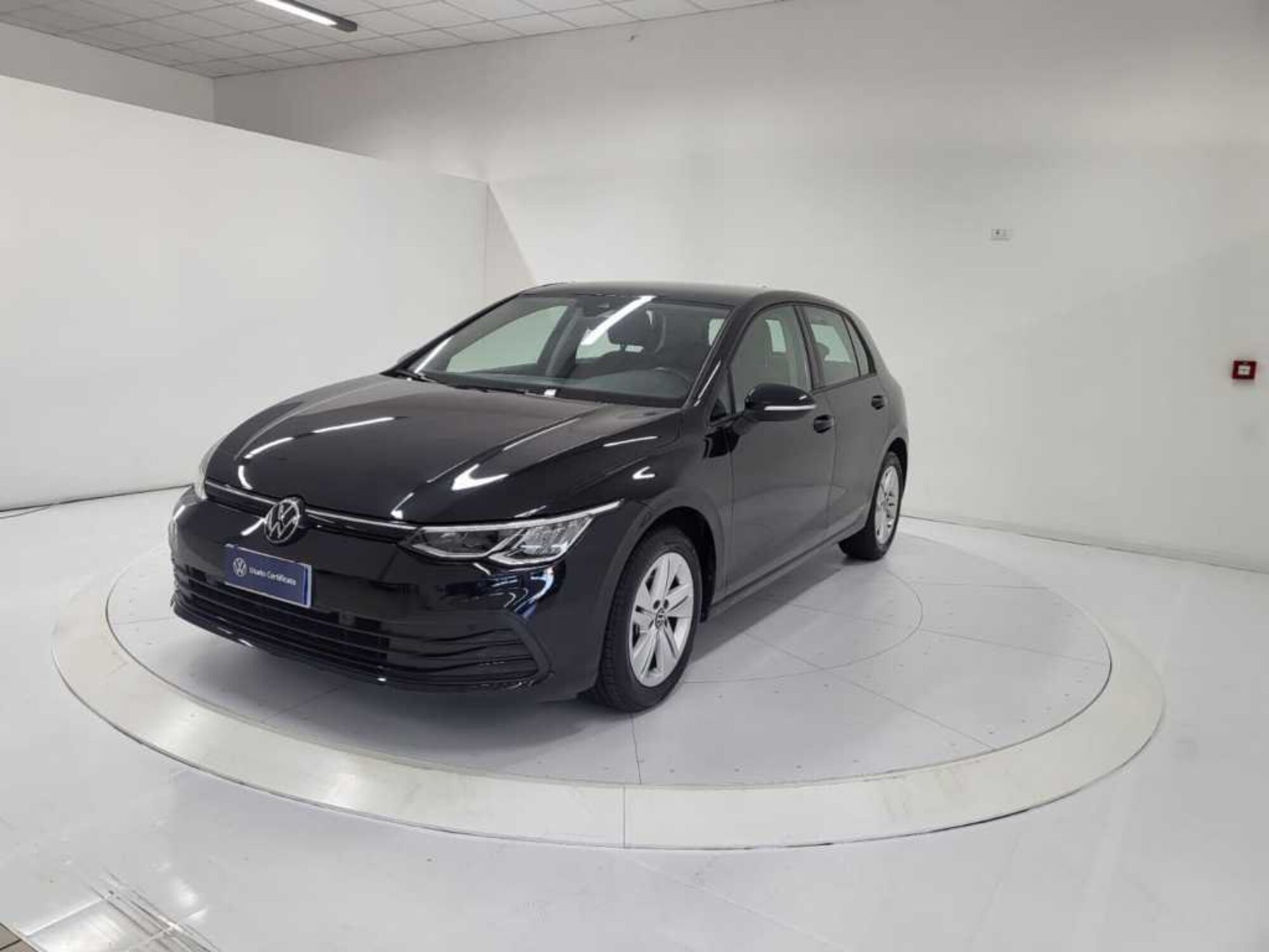 Volkswagen Golf 1.0 eTSI EVO DSG Life del 2021 usata a Catanzaro