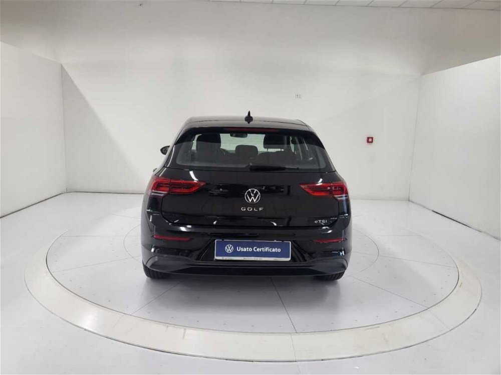 Volkswagen Golf 1.0 eTSI EVO DSG Life del 2021 usata a Catanzaro (5)