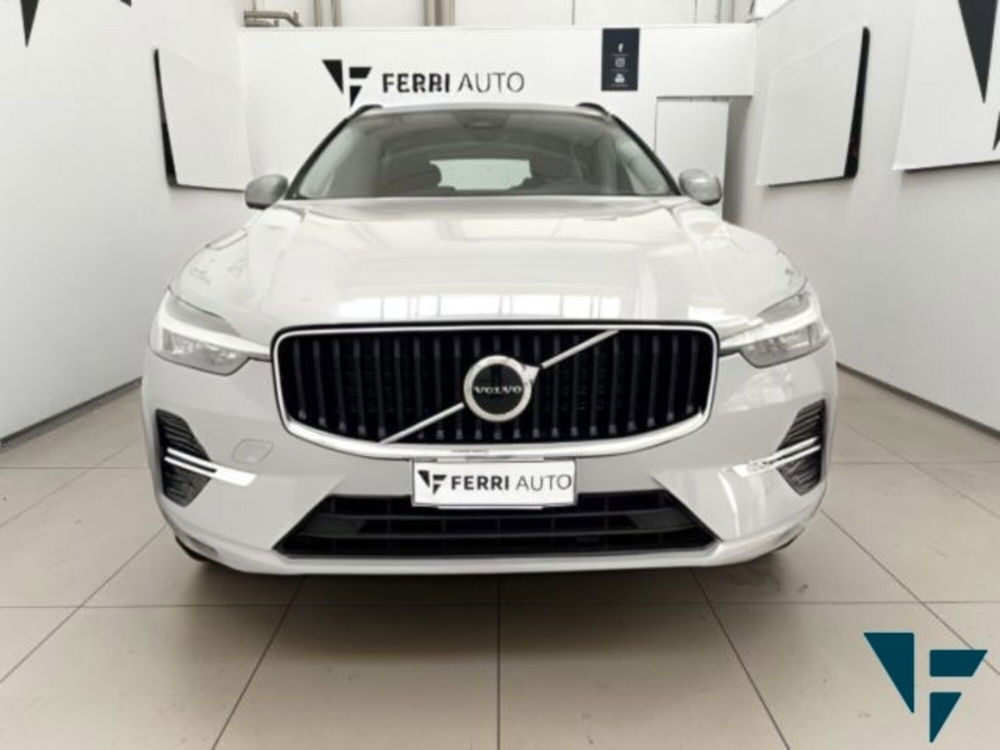 Volvo XC60 nuova a Udine (2)