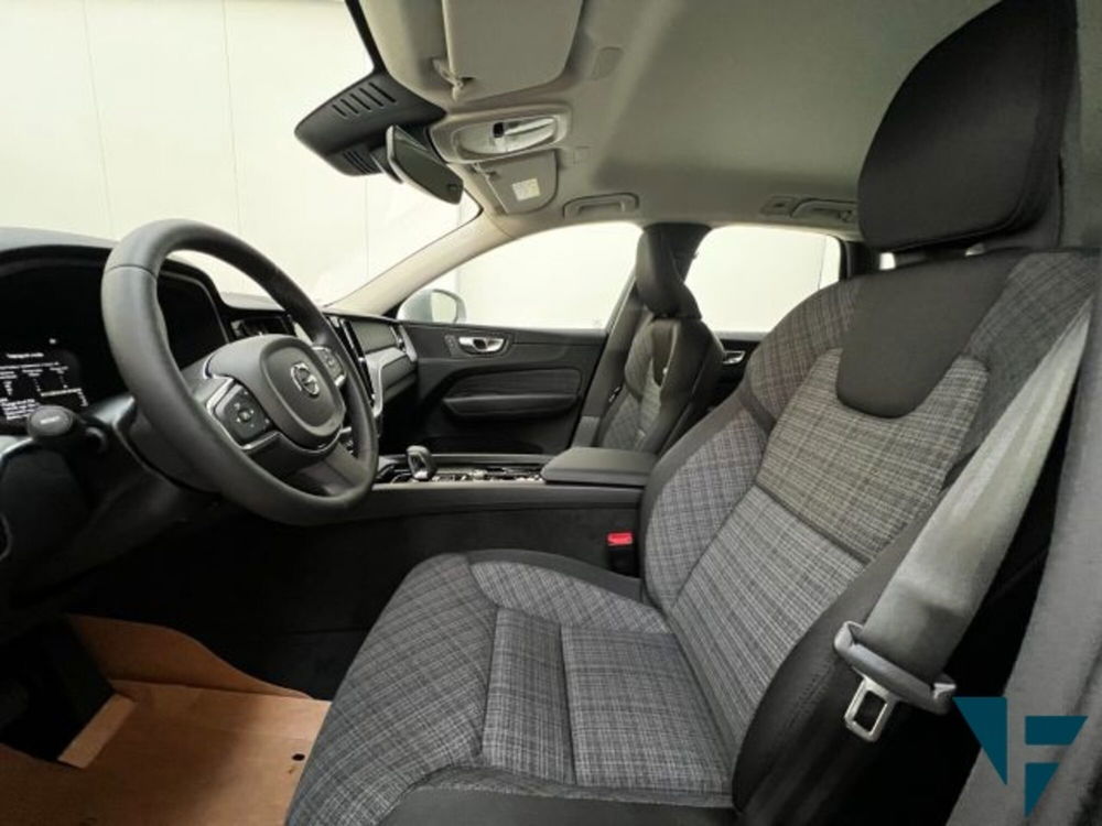 Volvo XC60 nuova a Udine (6)