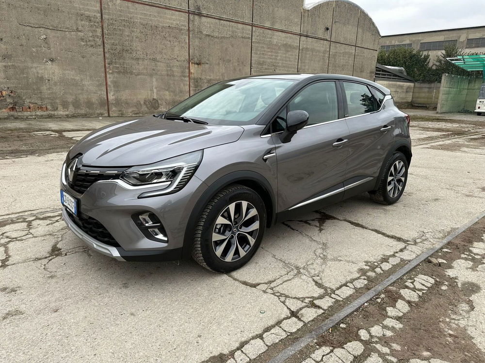 Renault Captur Plug-in Hybrid E-Tech 160 CV Intens  del 2020 usata a Lissone (3)